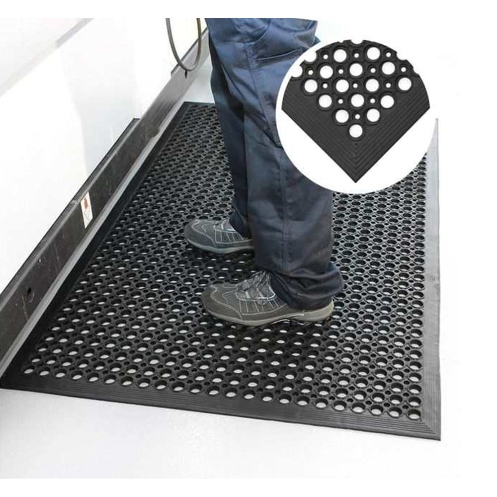 Comfort Mate Outdoor Mat 89 x 150cm Black