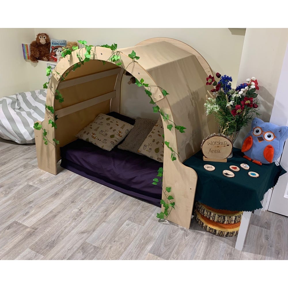 Den and Canopy Maple