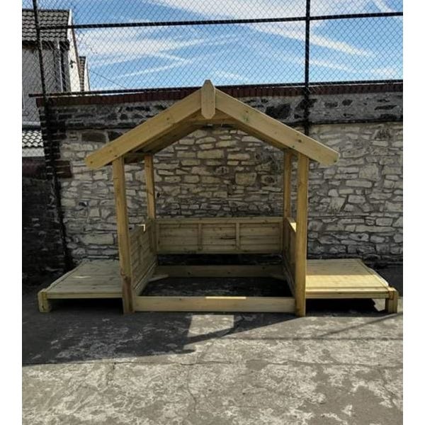 1.6m x 1.6m Sandpit Stage and Shelter